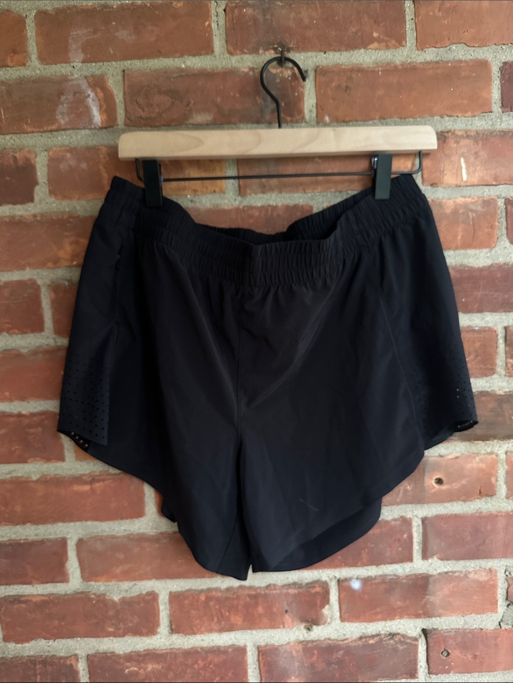 Athleta Large Athletic Shorts L EUC